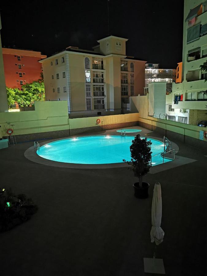 Blue Ocean Apartment Torremolinos Luaran gambar